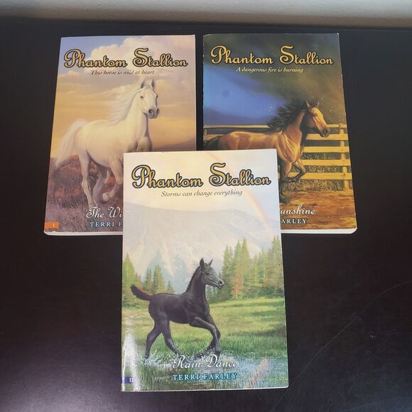 Phantom Stallion Book Lot Of 3 (1, 3, 12) By Terri Farley Paperback Avon - Picture 1 of 13